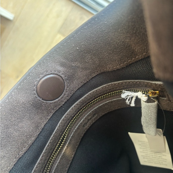 Madewell large Mylie bag in dark carob. Sold out. New with tags. - Picture 4 of 6